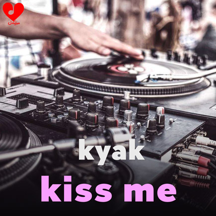 دانلود اهنگ kyak kiss me